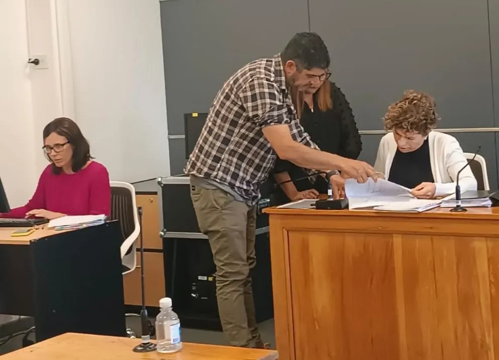 Sigue sin solución la situación de los trabajadores del vertedero