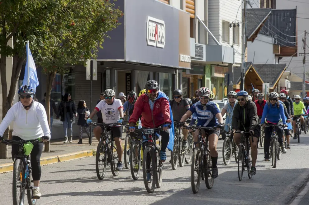 La propuesta es apta para todo público, con el requisito de llevar casco. Foto: archivo Marcelo Martínez.