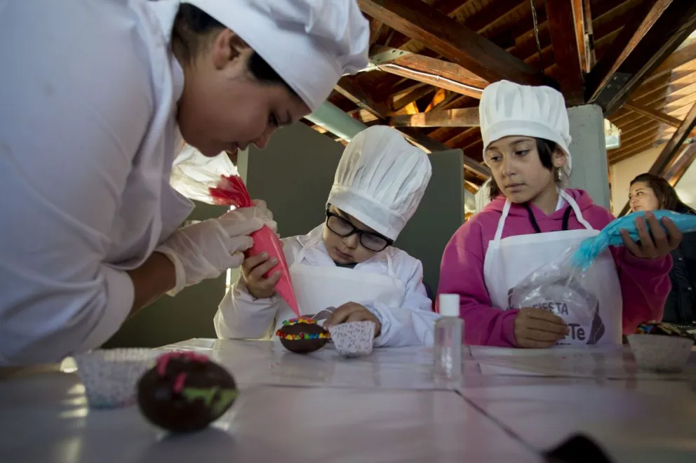 Los chocolateritos por un día dieron inicio a la Fiesta Nacional del Chocolate