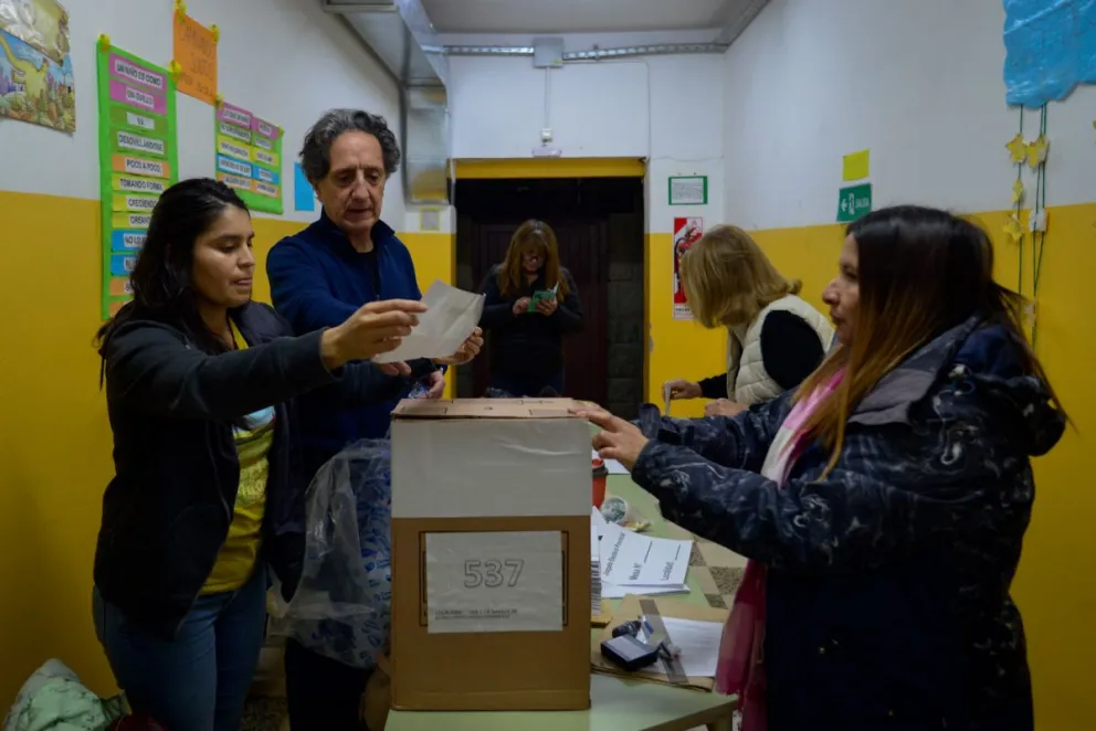 Comenzaron las elecciones para designar al próximo mandatario provincial