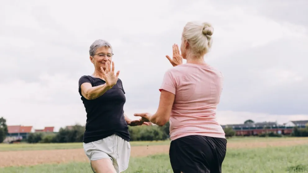 Invitan a personas mayores a clases gratuitas de Tai Chi