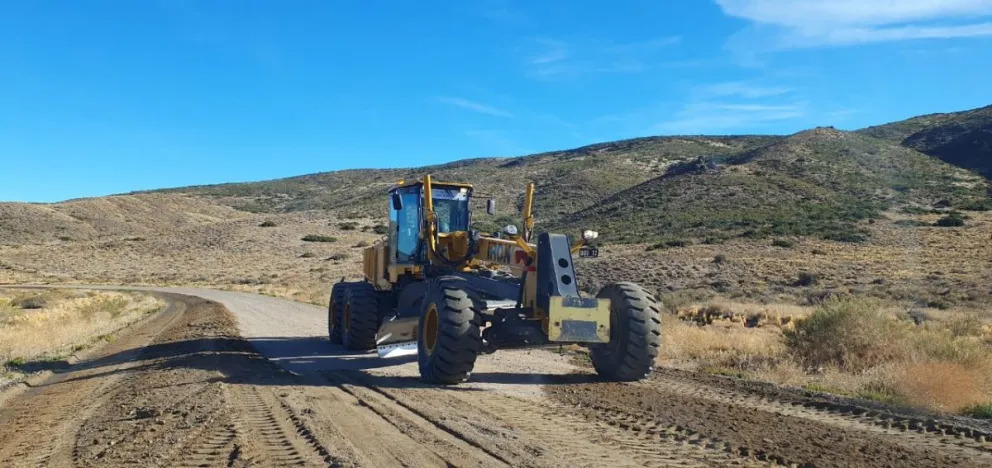 Realizan trabajos de mantenimiento en la ruta 1s40