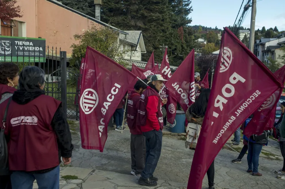 ATE rechaza la paritaria y analiza una huelga general