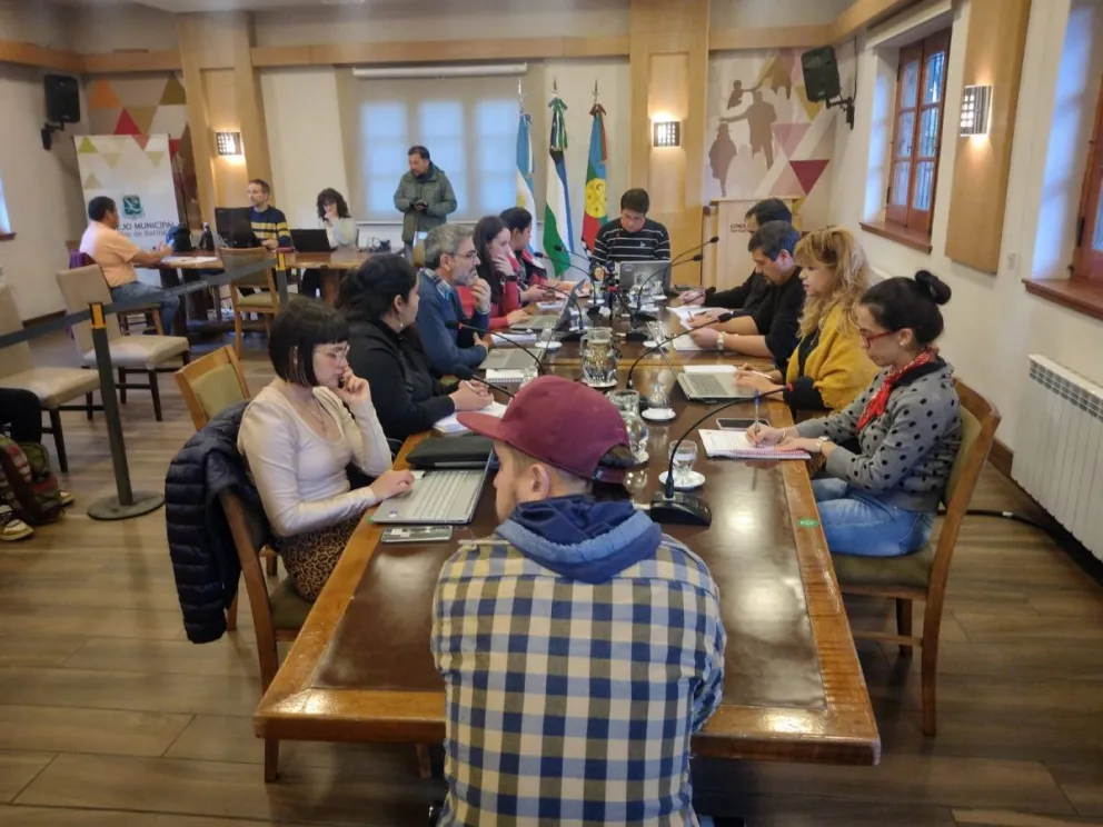 Un lote en disputa por dos proyectos en el Concejo