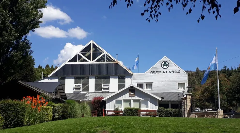 Se busca docente de inglés para el nivel primario  de un colegio en Bariloche