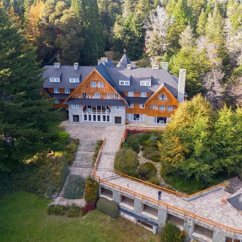 Sobreseyeron a los turistas acusados de estafar a un lujoso hotel barilochense