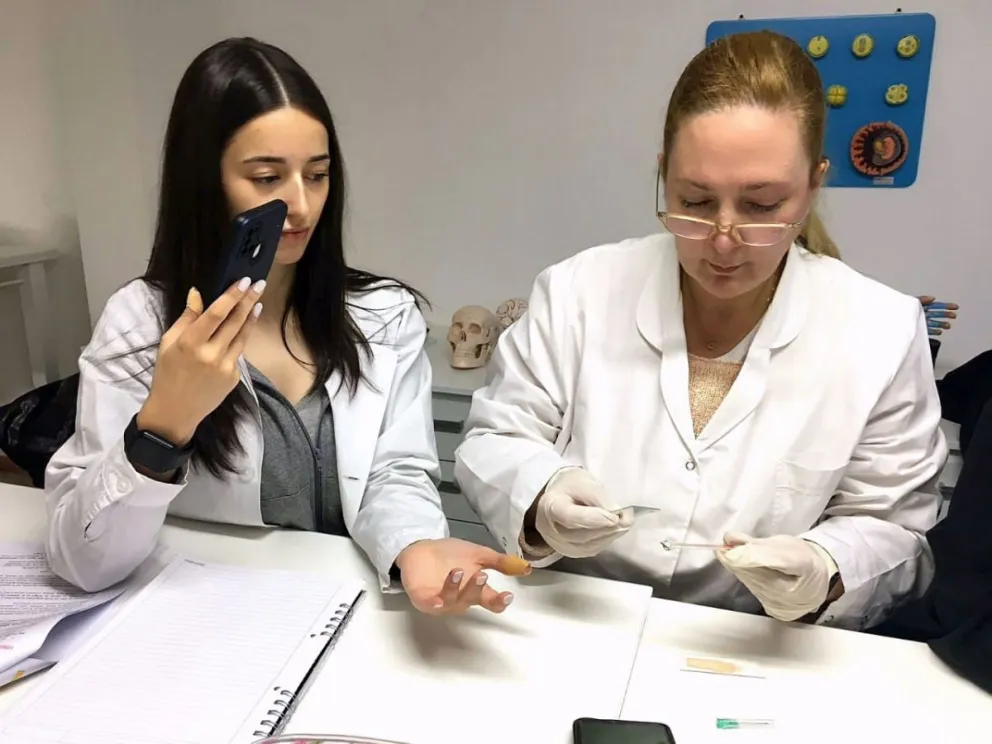 Estudiantes de medicina de la UNRN realizarán testeos gratuitos de HIV y Hepatitis 