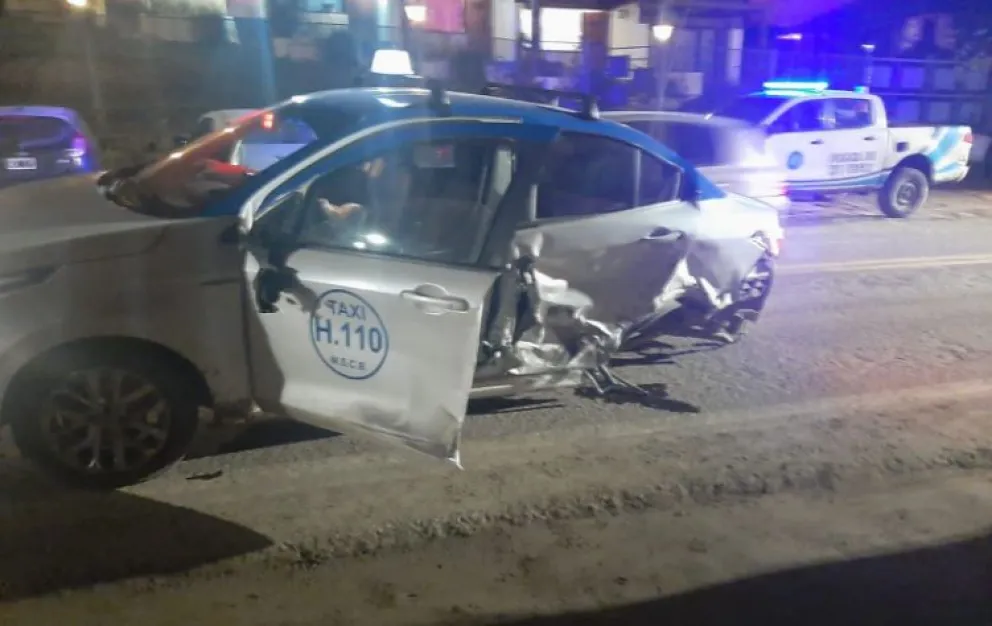 Violento choque en avenida Pioneros